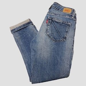 Levi's 528 Curvy Cut Capri/Crop Denim Jeans, Medium Wash, Women's, Size 5